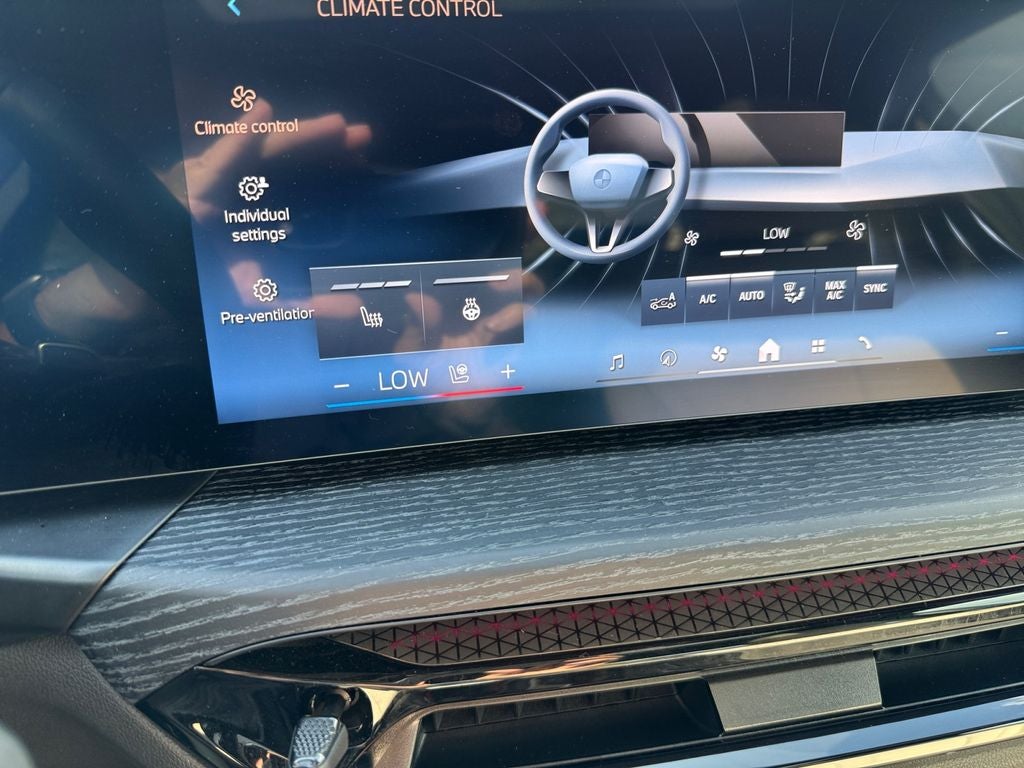 2025 BMW 2 Series 230i xDrive