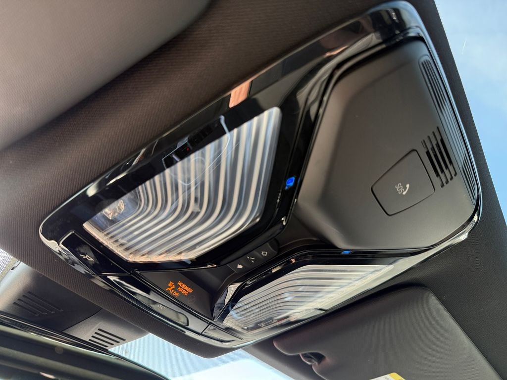 2025 BMW 2 Series 230i xDrive