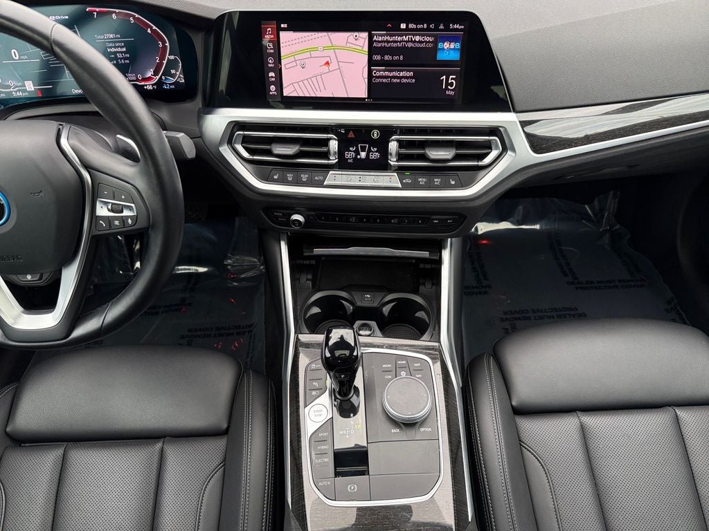 2022 BMW 3 Series 330e xDrive