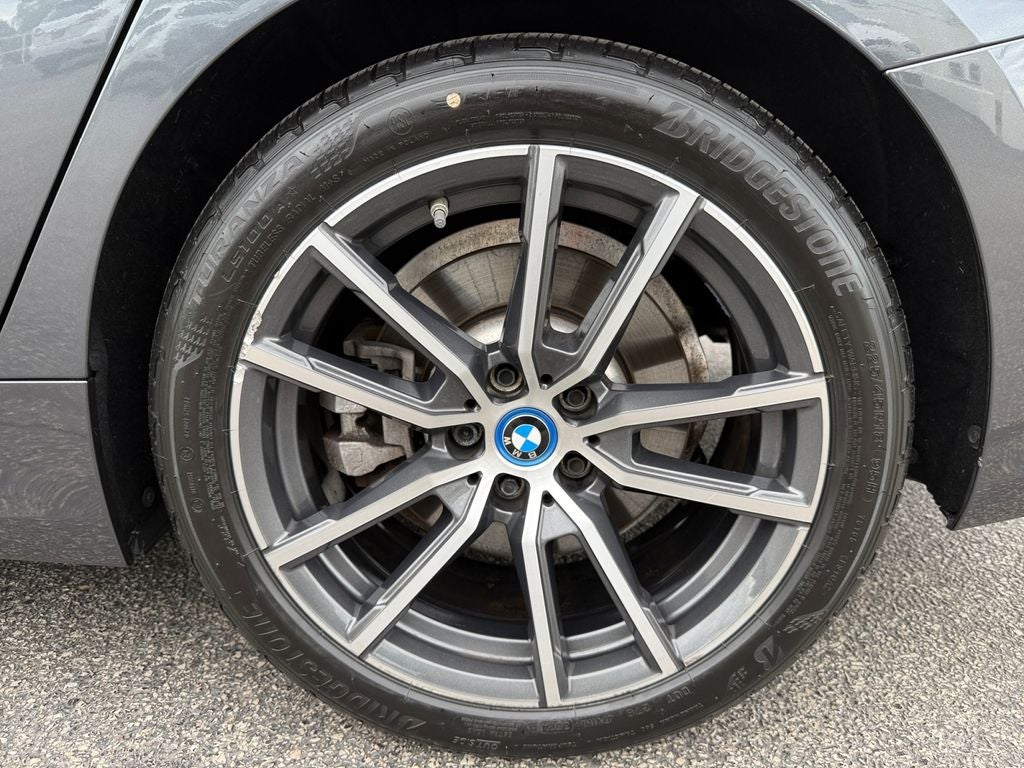 2022 BMW 3 Series 330e xDrive