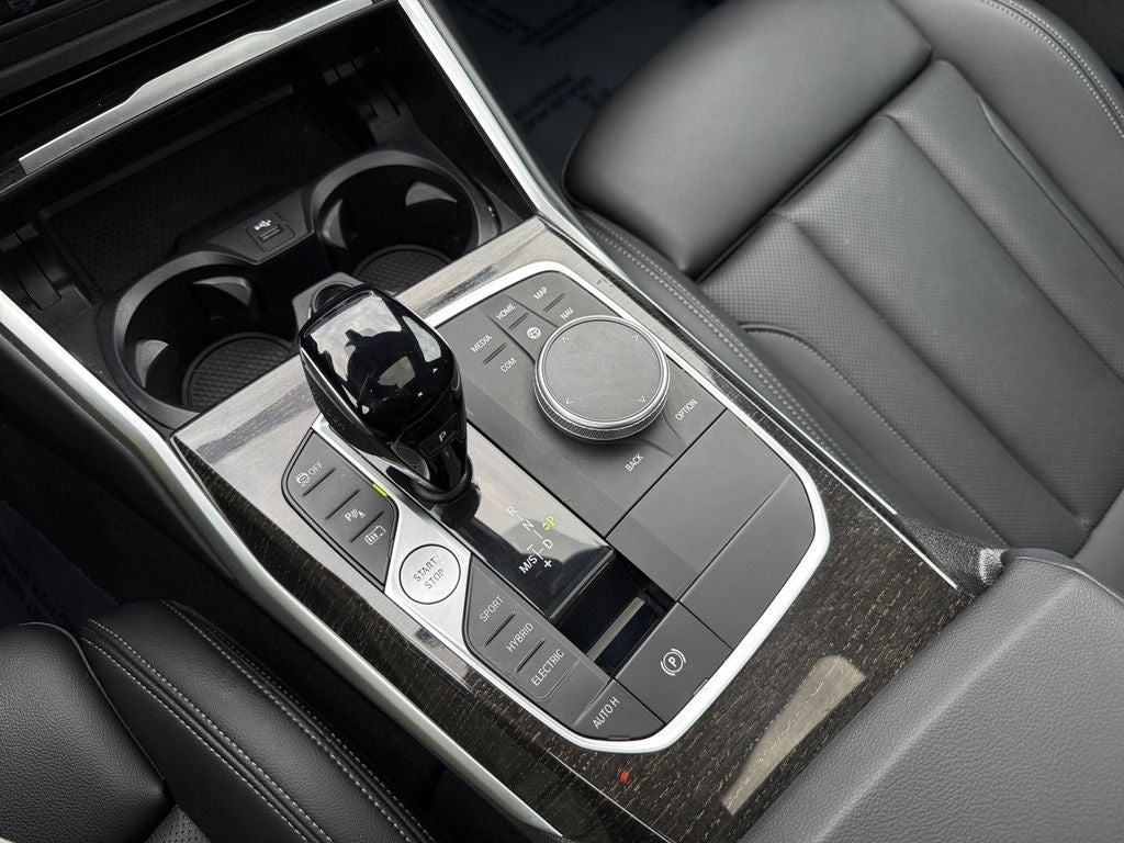2022 BMW 3 Series 330e xDrive