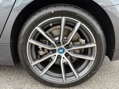 2022 BMW 3 Series 330e xDrive