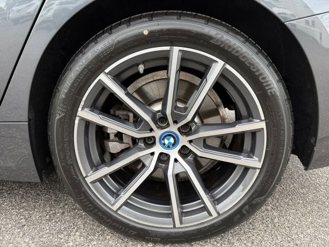 2022 BMW 3 Series 330e xDrive