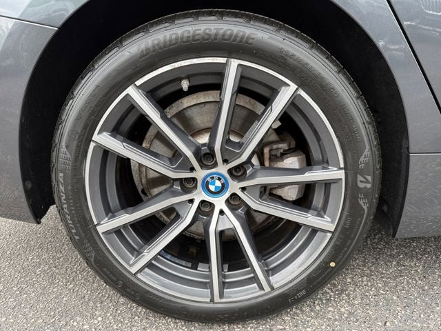 2022 BMW 3 Series 330e xDrive