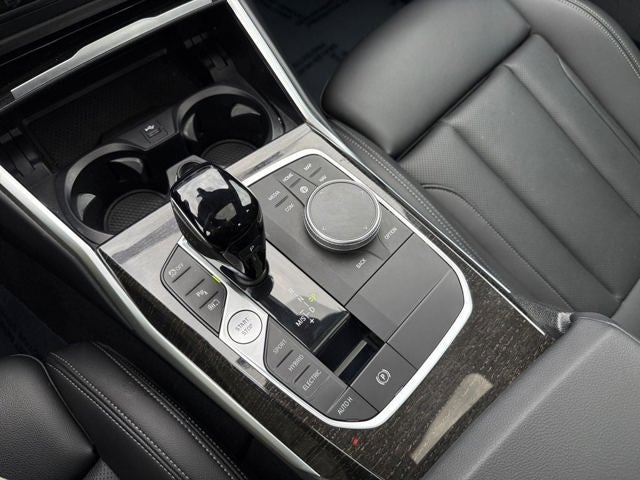 2022 BMW 3 Series 330e xDrive