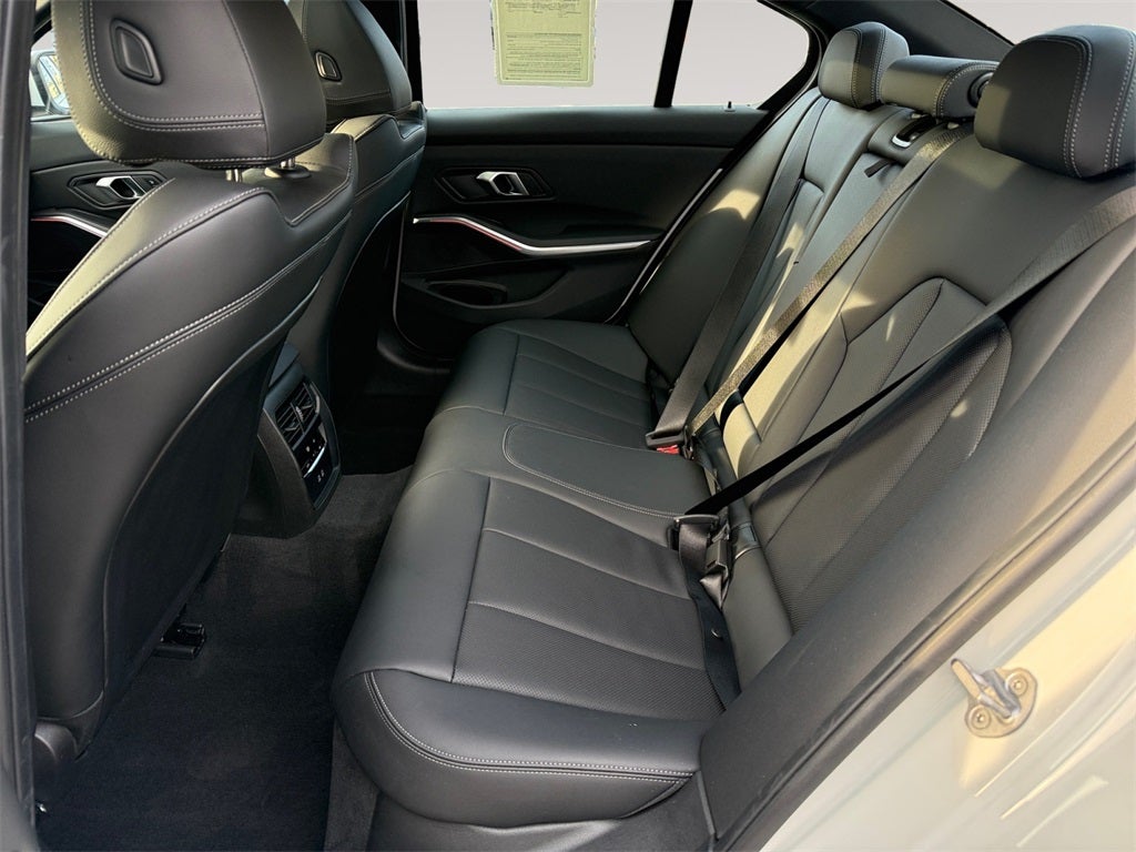 2025 BMW 3 Series 330i xDrive