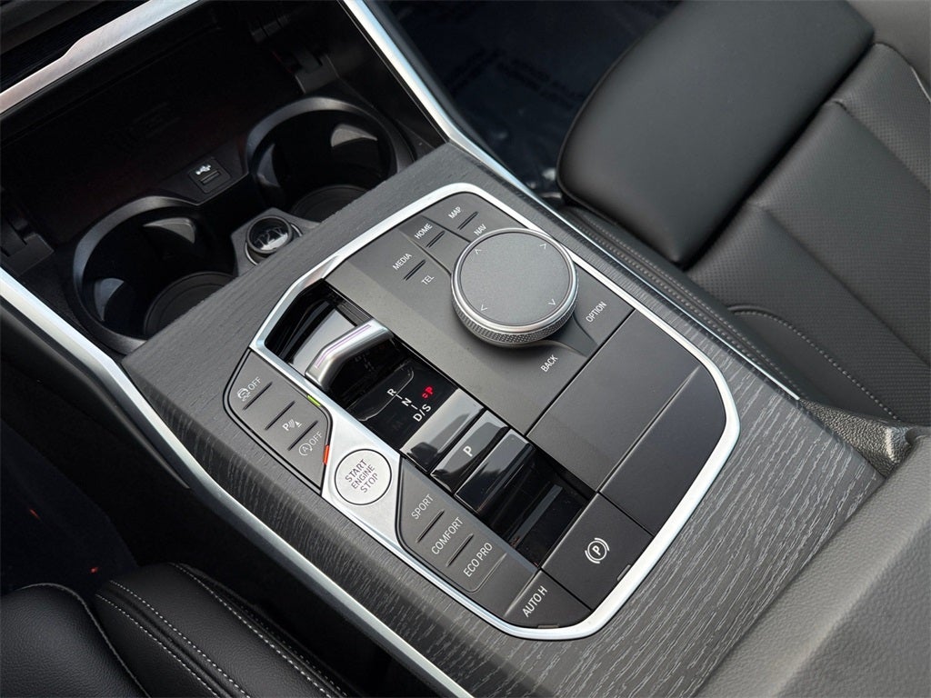 2025 BMW 3 Series 330i xDrive