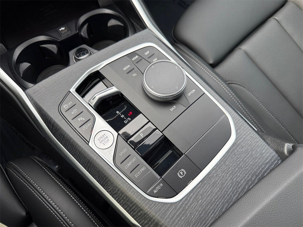 2025 BMW 3 Series 330i xDrive M Sport