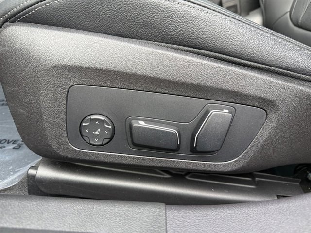 2025 BMW 3 Series 330i xDrive M Sport