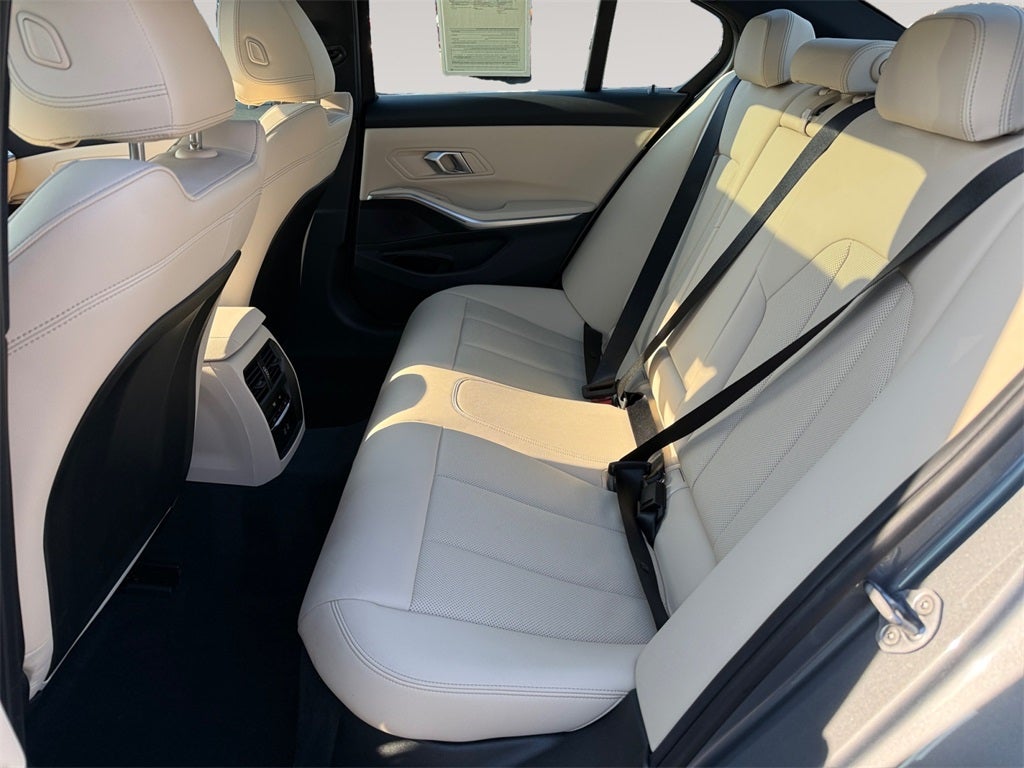 2025 BMW 3 Series 330i xDrive