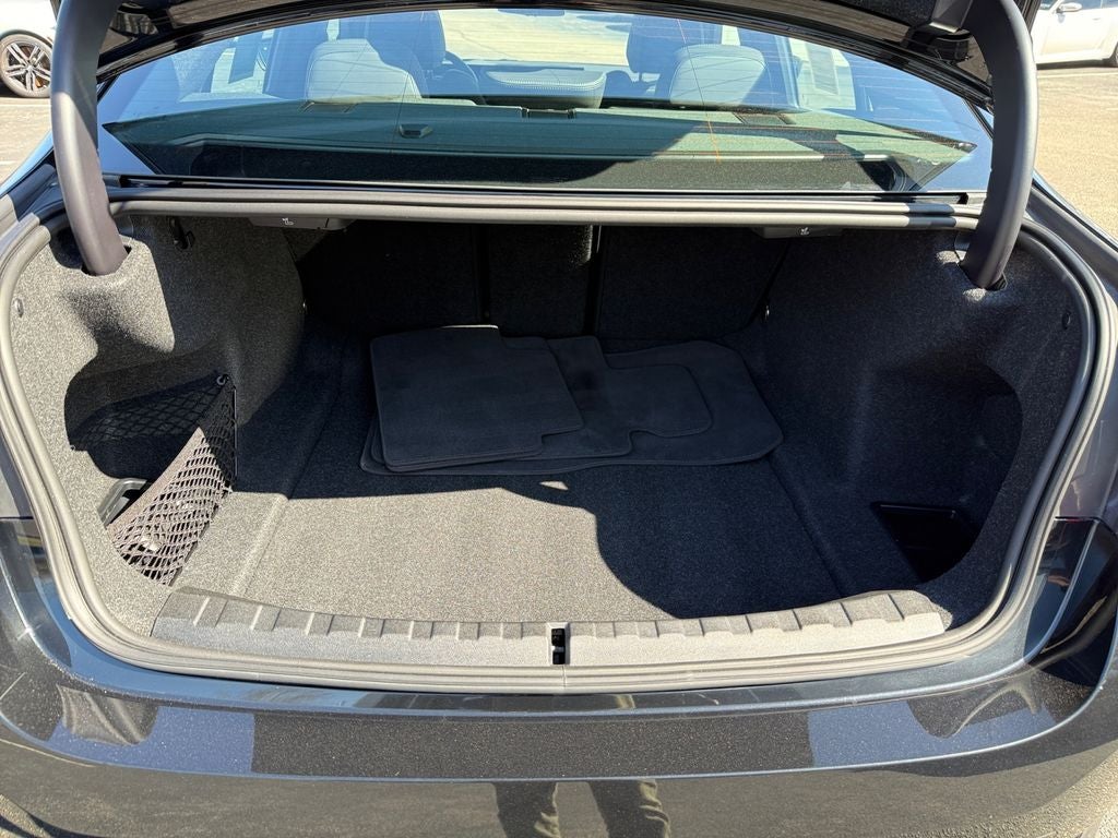 2025 BMW 3 Series 330i xDrive