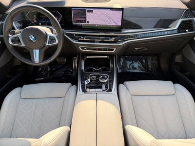 2025 BMW X7 xDrive40i M Sport