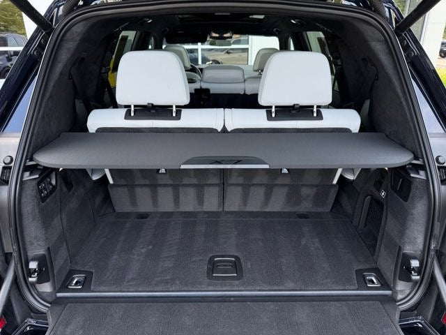 2025 BMW X7 xDrive40i M Sport
