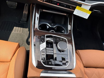 2027 BMW X7 xDrive40i