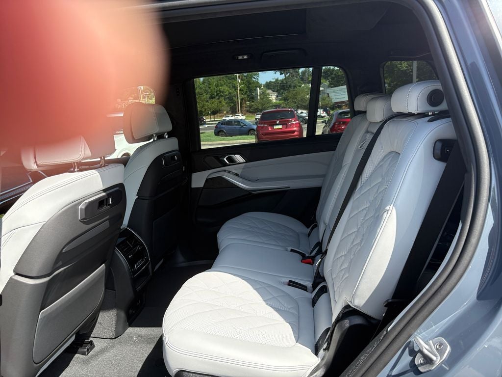 2027 BMW X7 xDrive40i