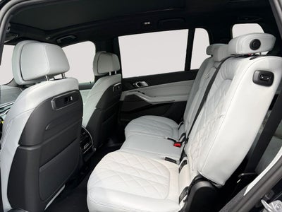 2027 BMW X7 xDrive40i