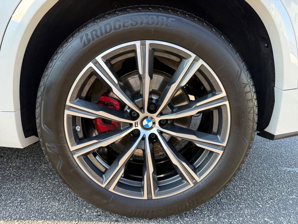 2025 BMW X5 xDrive40i M Sport