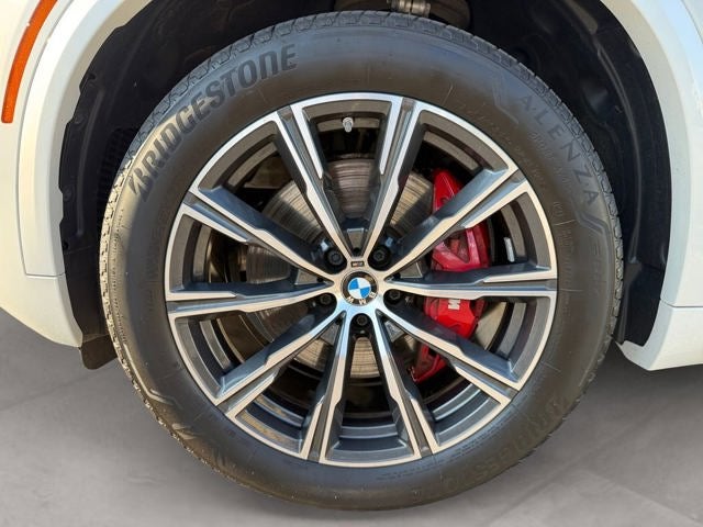 2025 BMW X5 xDrive40i M Sport