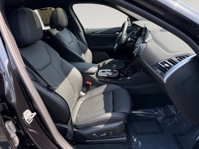 2025 BMW X4 xDrive30i