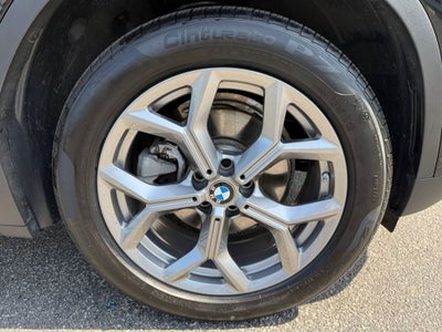 2025 BMW X4 xDrive30i