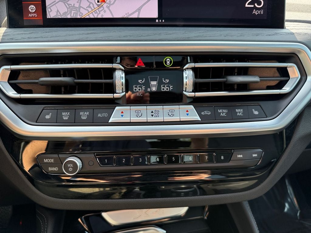 2025 BMW X4 xDrive30i