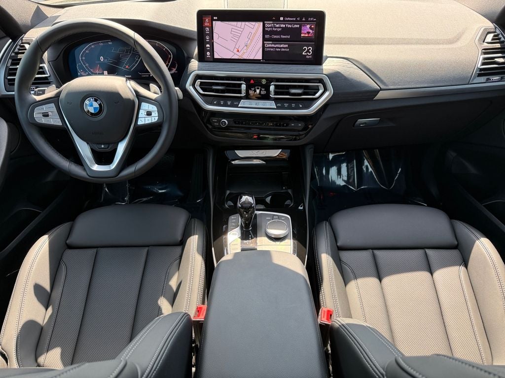 2025 BMW X4 xDrive30i