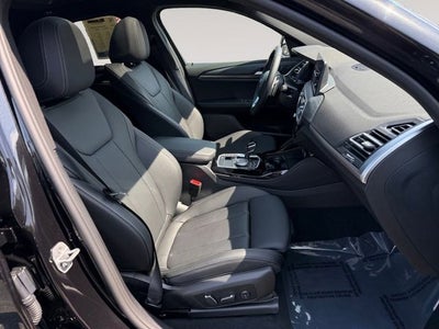 2025 BMW X4 xDrive30i