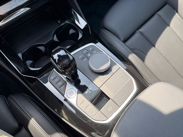 2025 BMW X4 xDrive30i