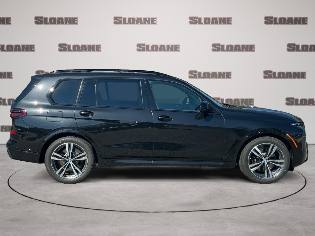 2027 BMW X7 M60i