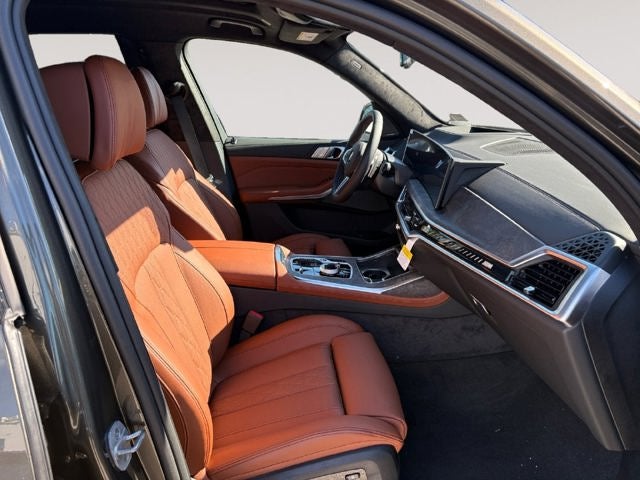 2027 BMW X7 M60i