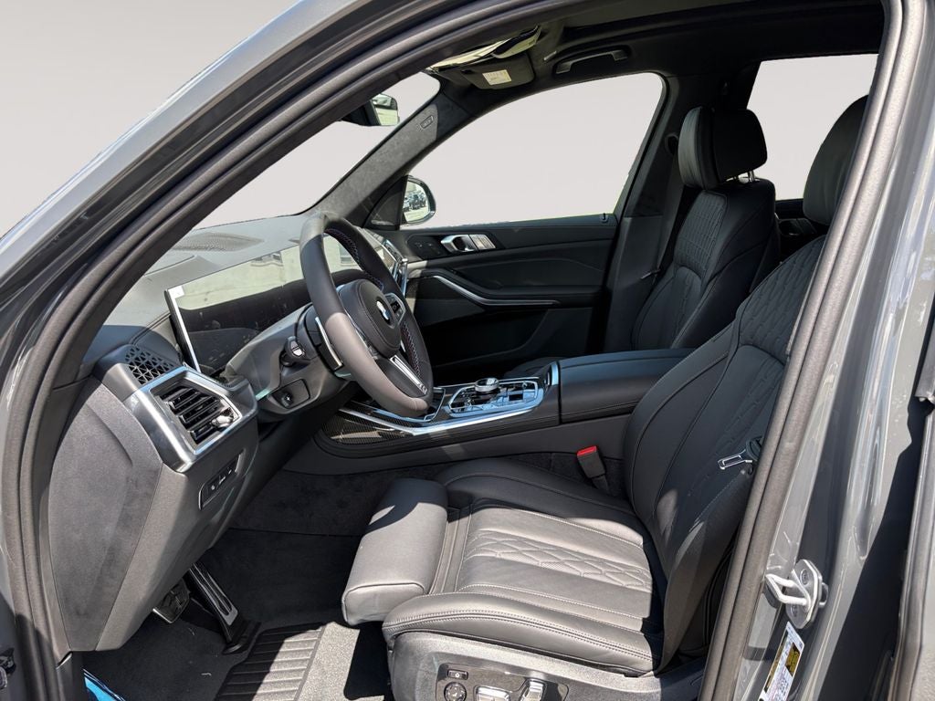 2027 BMW X7 M60i