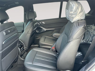 2026 BMW X7 M60i