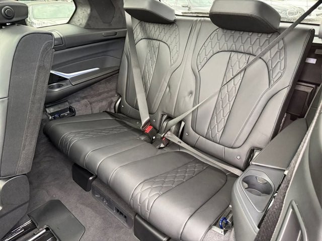 2026 BMW X7 M60i