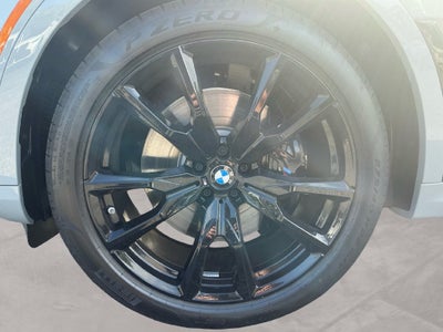 2027 BMW X7 M60i