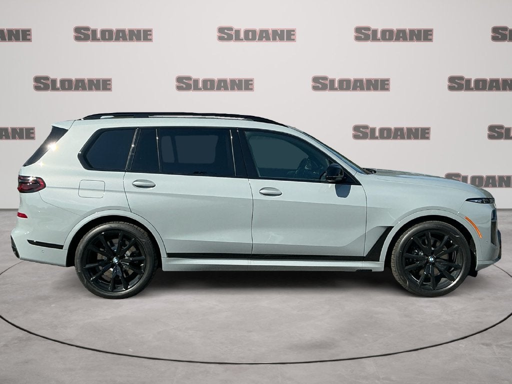 2027 BMW X7 M60i