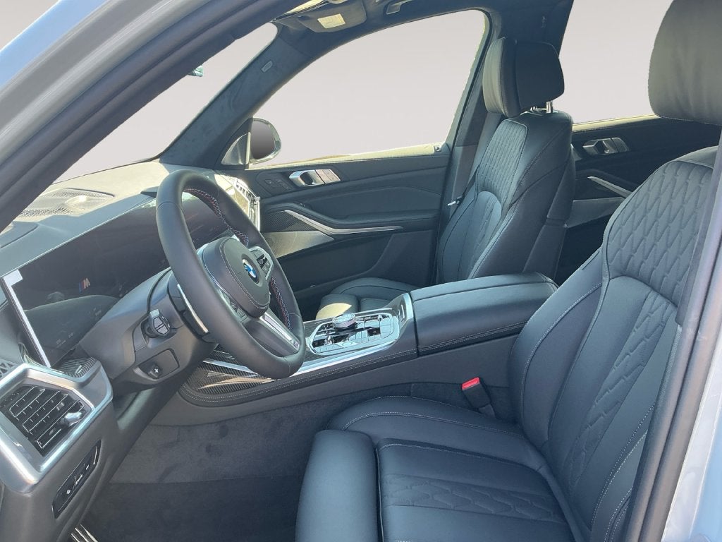 2027 BMW X7 M60i