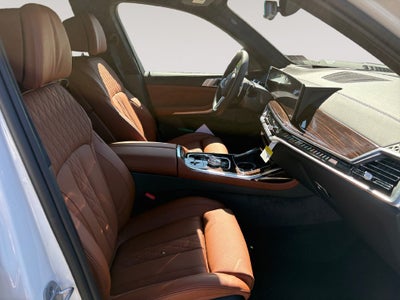 2027 BMW X7 M60i
