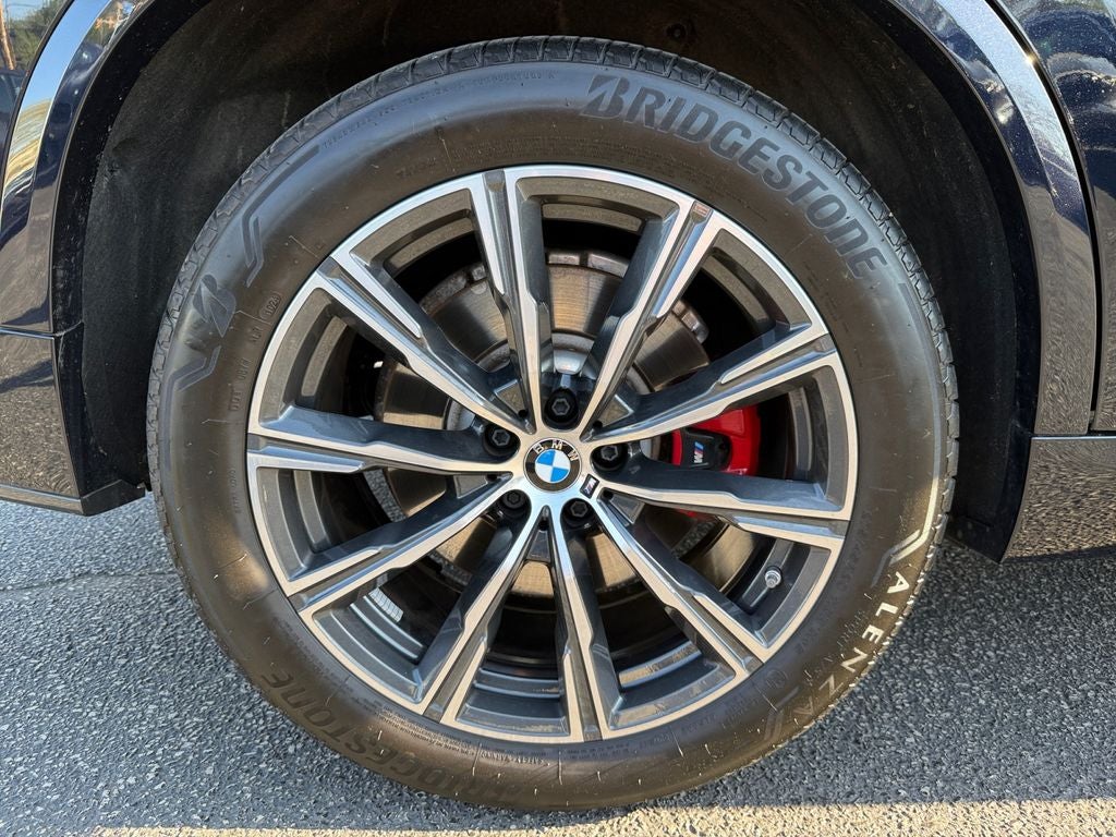 2025 BMW X5 M60i