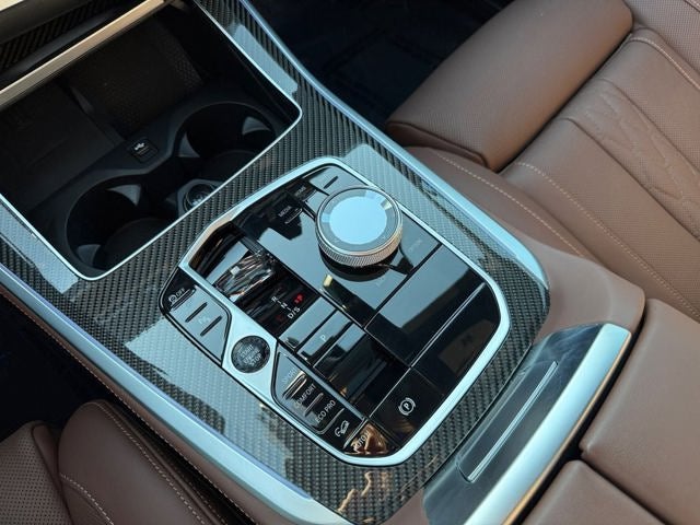 2025 BMW X5 M60i