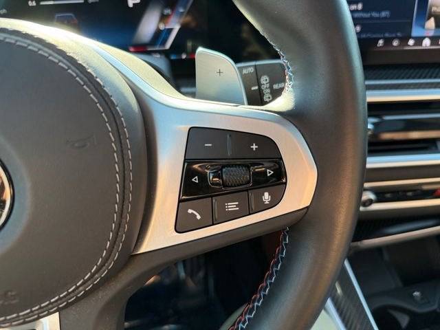 2025 BMW X5 M60i