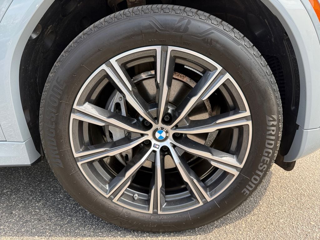 2025 BMW X6 xDrive40i