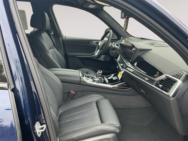 2026 BMW X7 ALPINA XB7