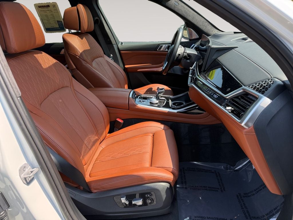 2025 BMW X7 ALPINA XB7