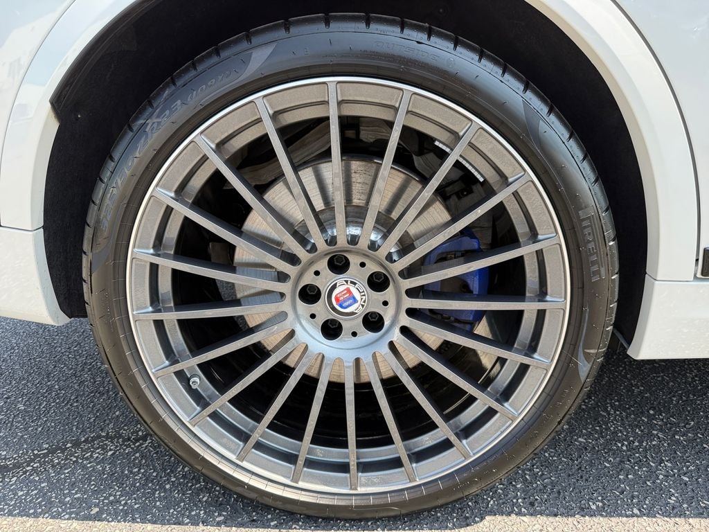 2025 BMW X7 ALPINA XB7