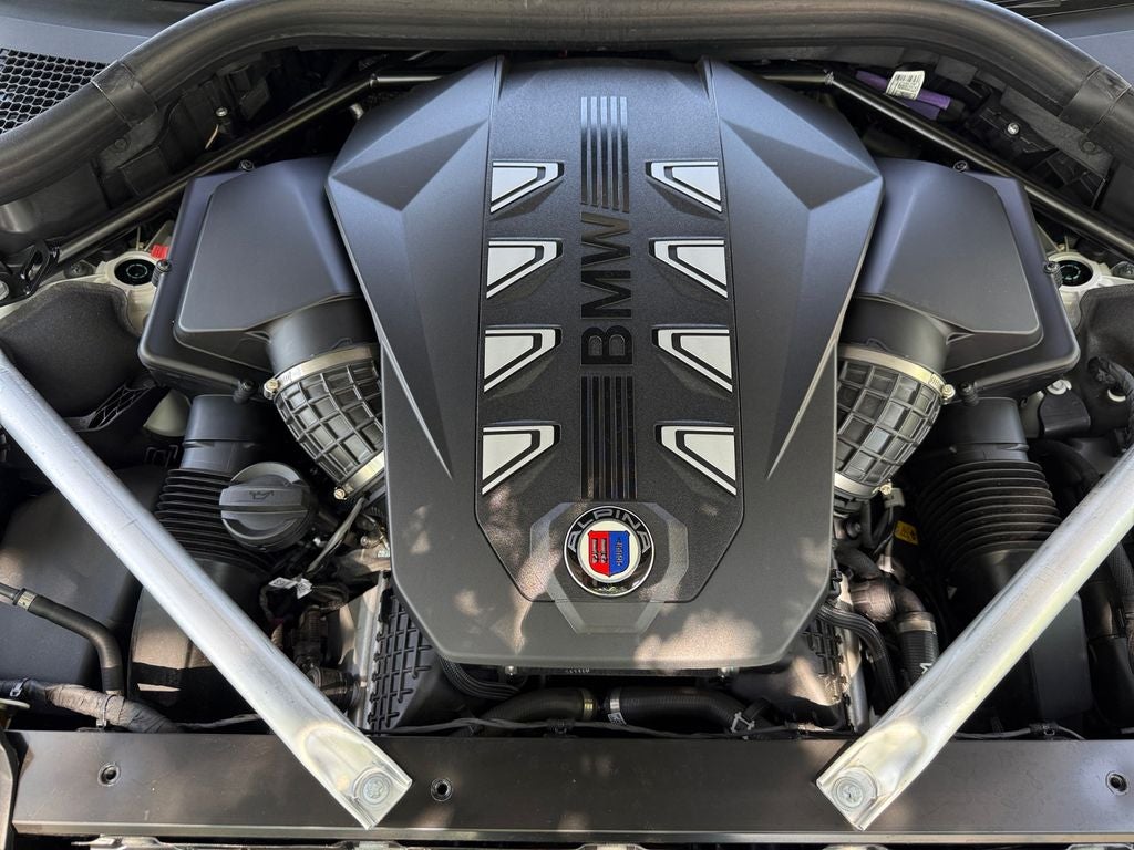 2025 BMW X7 ALPINA XB7