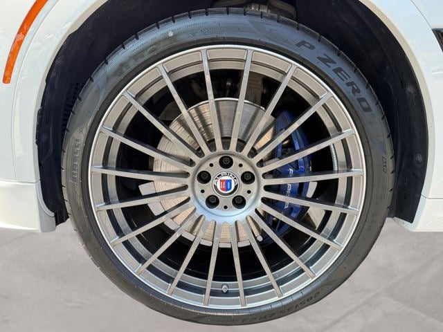 2025 BMW X7 ALPINA XB7