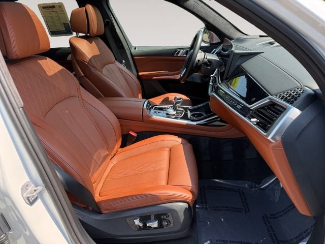 2025 BMW X7 ALPINA XB7