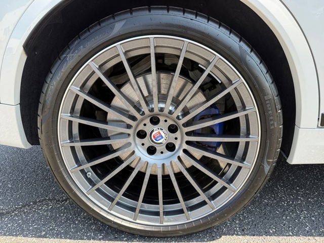 2025 BMW X7 ALPINA XB7