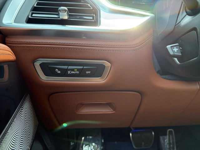 2025 BMW X7 ALPINA XB7