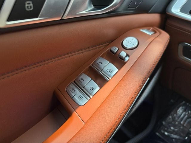 2025 BMW X7 ALPINA XB7